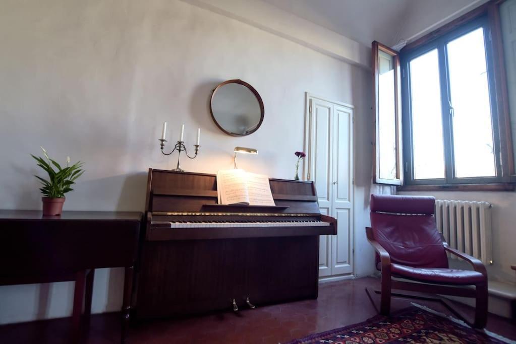 Cozy Apartment With Private Garden - City Center - Florença Exterior foto